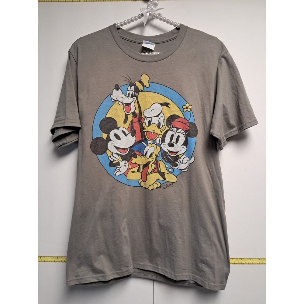 Disney Small Childs Shirt That Has Goofy, Micky, Minnie, And Donald On It